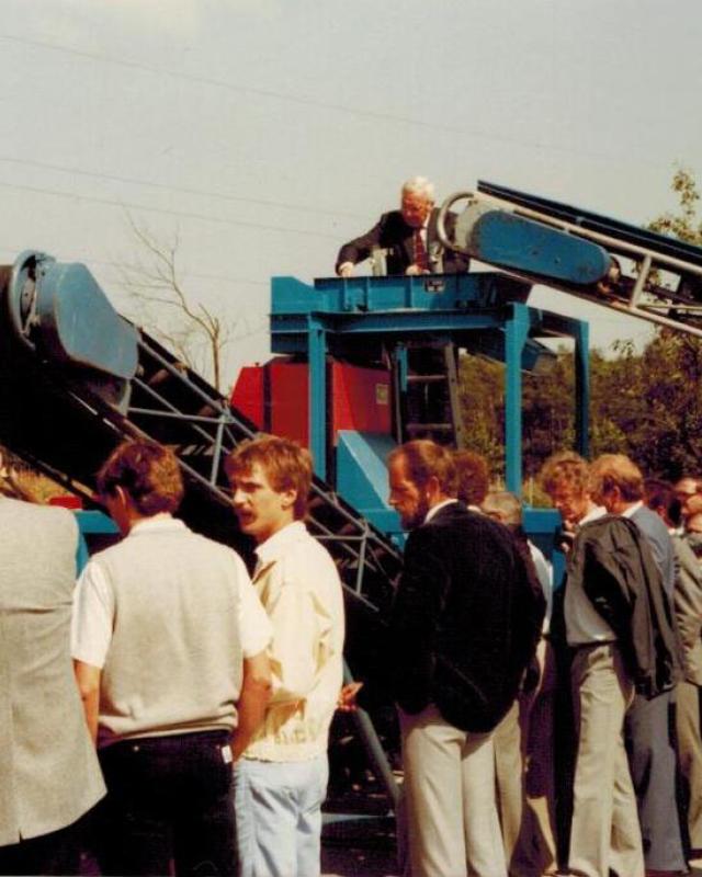 Anlæg til forarbejdning af fladglas, 1995